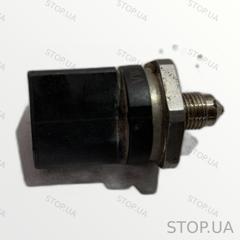 261545060 датчик давления топлива Датчик давления топлива Volkswagen Touare