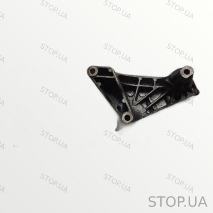038199207AF Кронштейн криплення двигуна Volkswagen T5 (2003–2010)