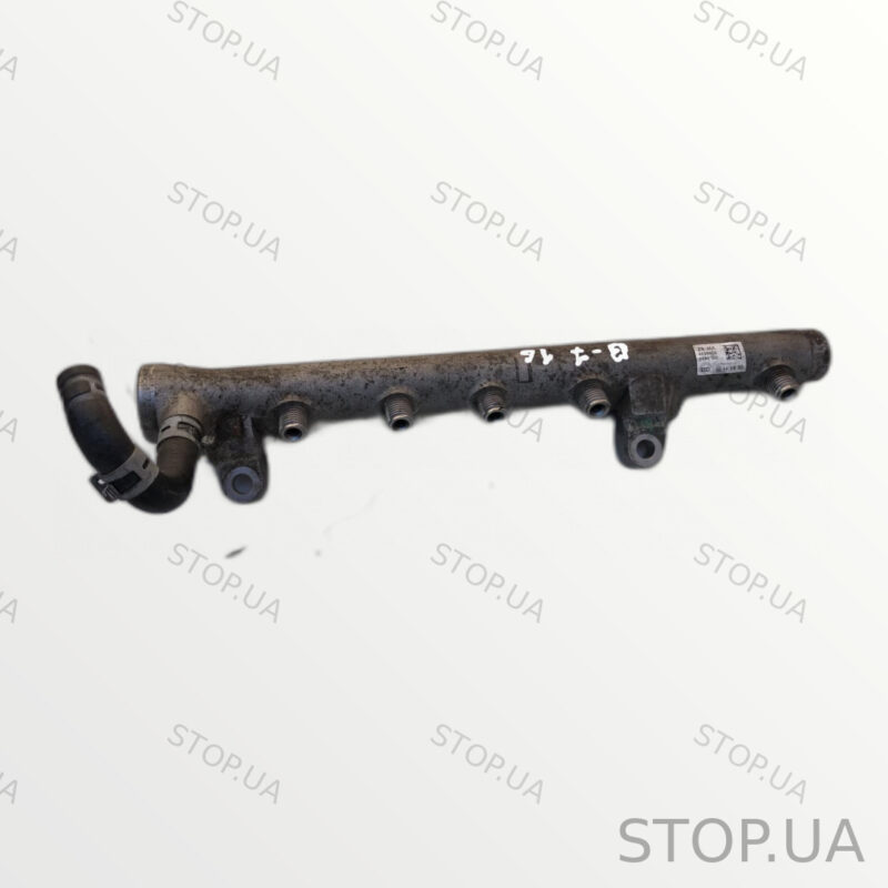 03L089S топливная рейка 03L089S Топливная рейка Volkswagen Passat B7 Европа
