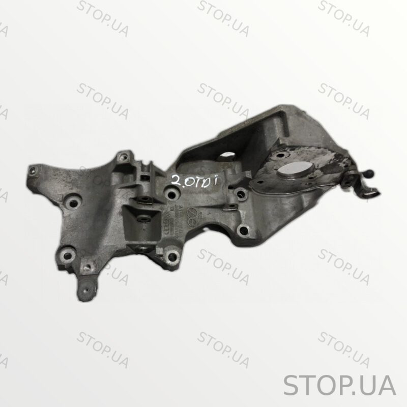 03L903143Q кронштейн генератора Кронштейн генератора Volkswagen Passat B7 0 — изображение 2