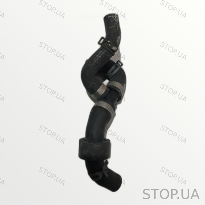04L122073 патрубок системы охлаждения Патрубок системы охлаждения Skoda Oct