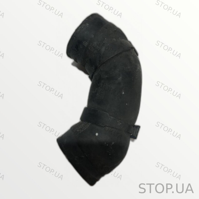 04L131521 патрубок EGR Патрубок EGR Skoda Octavia A7 2013-2017 Патрубок EGR