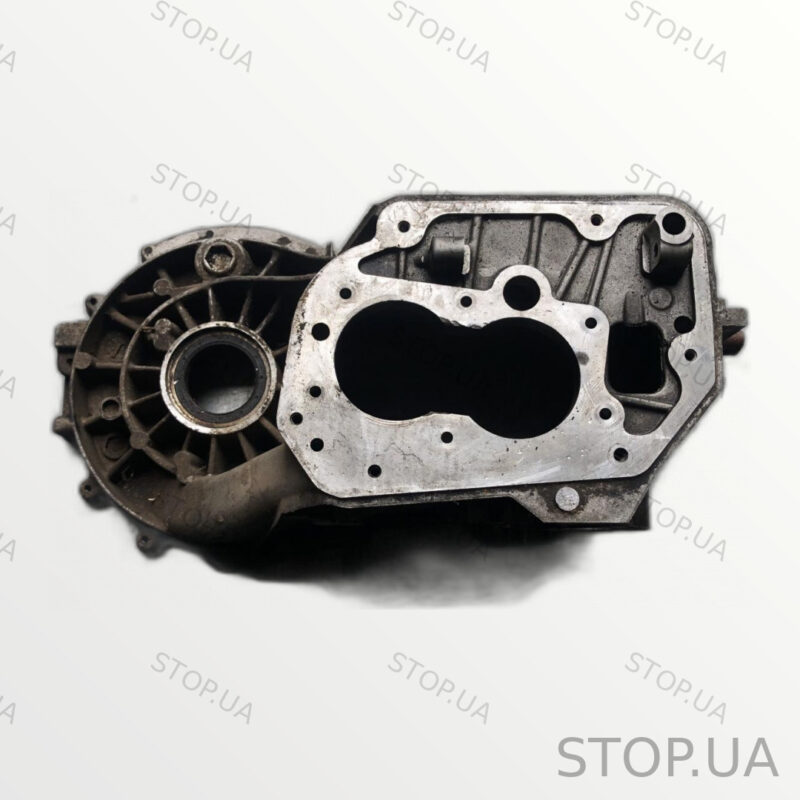 0AH301103B корпус коробки передач Корпус коробки передач Volkswagen Caddy 0