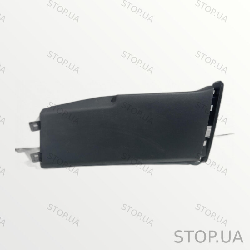 11A867291A накладка центральной стойки нижняя левая Нижняя левая накладка ц