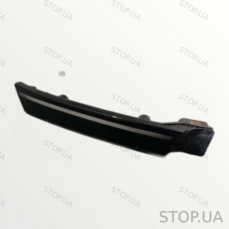 11A941654 планка подсветки правая 11A941654 Планка подсветки правая (дефект