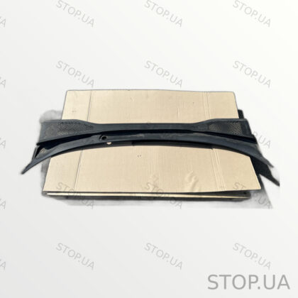 11K819403 пластик под лобовое стекло жабо Пластик под лобовое стекло жабо V