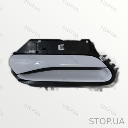 11K837812E ручка двери передняя правая Ручка двери передняя правая Volkswag