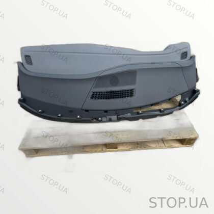 11K857003D передняя панель салона Передняя панель салона (торпедо) Volkswag