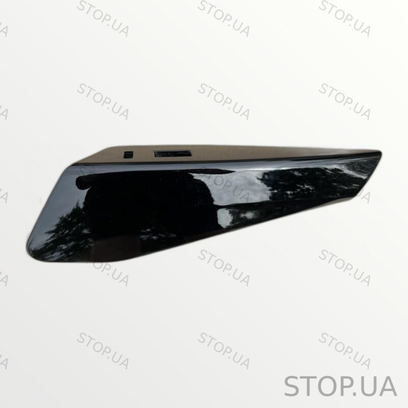 11K867198 накладка двери Volkswagen ID.4 (2020–2023)