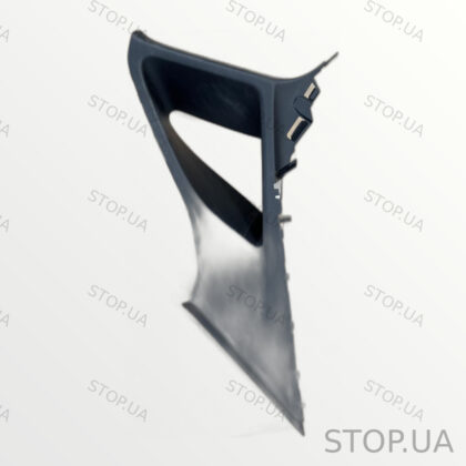 11K867287 накладка задней стойки верхняя левая Накладка задней стойки верхн