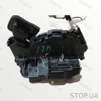 17A837016 замок двери Замок передней правой двери Volkswagen Tiguan 16-20 З