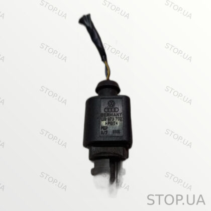 1J0973702 фишка датчика износа тормозных колодок 1J0973702 Фишка датчика из