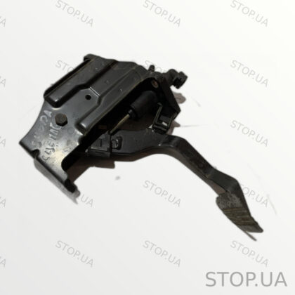 1J2721373B педаль сцепления в сборе Педаль сцепления в сборе Skoda Octavia