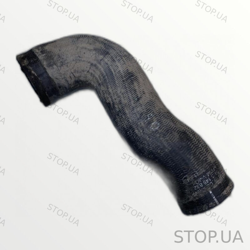 1K0145832 патрубок интеркулера Патрубок интеркулера Volkswagen Caddy 04-10