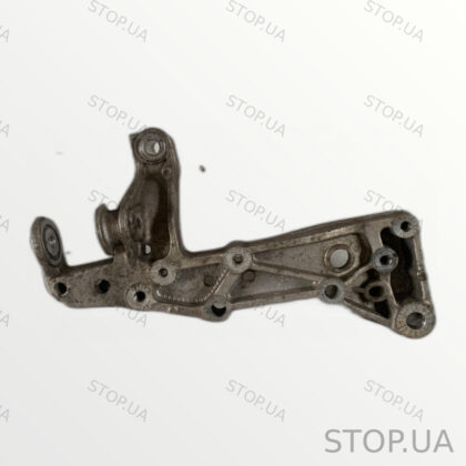 1K0199295E кронштейн передней балки левый Кронштейн передней балки левый Sk