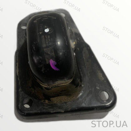 1K0505129L кронштейн левого продольного рычага 1K0505129L Кронштейн левого