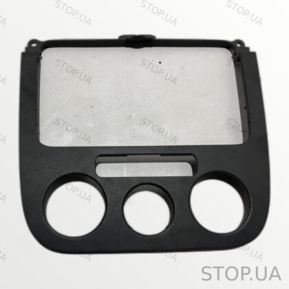 1K0858069F накладка торпедо центральная Накладка торпедо центральная Skoda