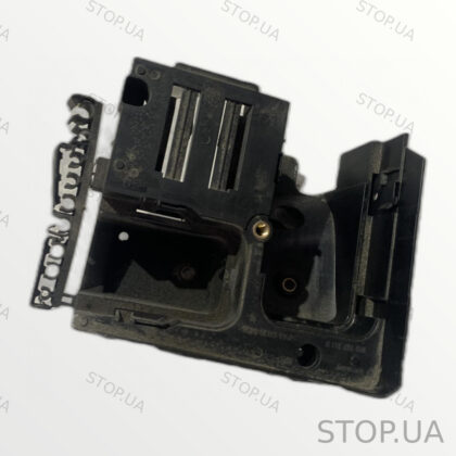 1K0907361B кронштейн блока предохранителей Volkswagen Tiguan 2.0 TSI 09-17