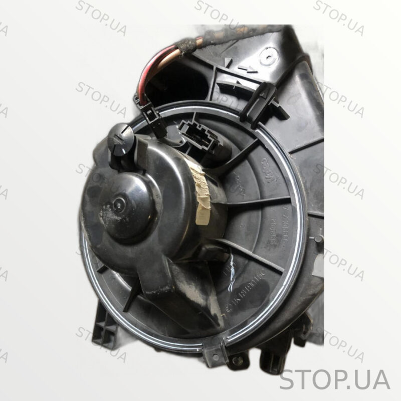 1K11819015C моторчик печки 1K11819015C Моторчик печки Volkswagen Jetta 6 Eu