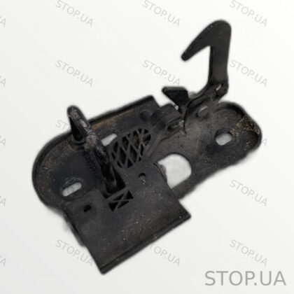 1T0823480A замок капота Замок капота Volkswagen Caddy 04-10 SKU 1T0823480A