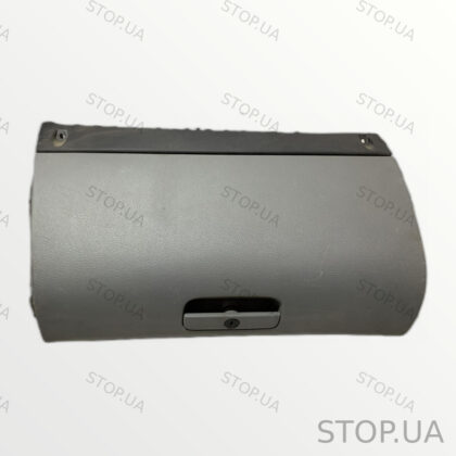 1U1857097 бардачок Бардачок Skoda Octavia Tour 98-07 SKU 1U1857097 Бардачок