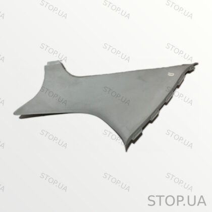 1U6867296 обшивка стойки задней правой Обшивка задней правой стойки Skoda O