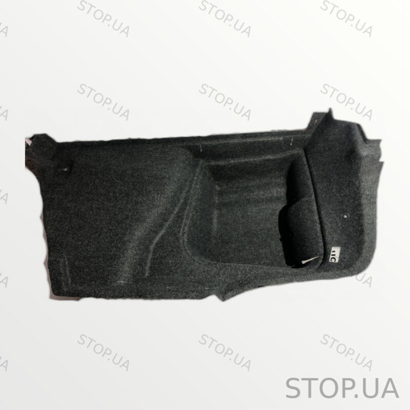 1Z5867428R обшивка багажника правая Обшивка багажника правая Skoda Octavia
