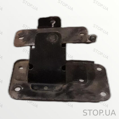 24403902 кронштейн заднего бампера левый Кронштейн заднего бампера левый Op