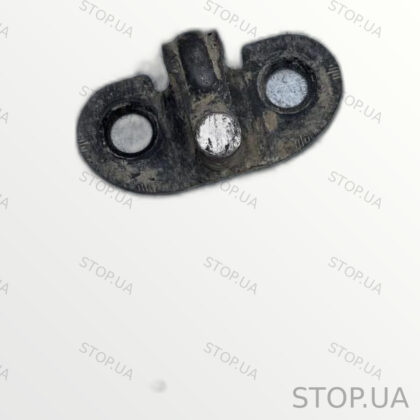 2K0827512 скоба замка двери задней нижняя 2K0827512 Скоба замка двери задне