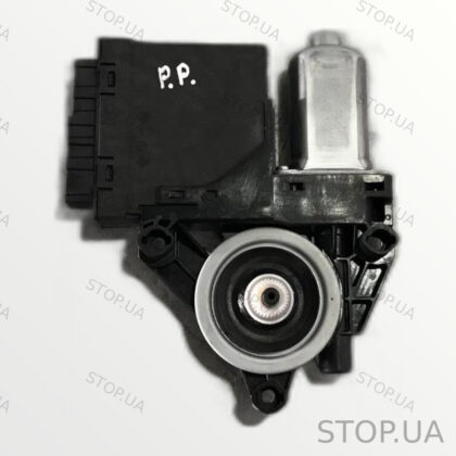 31674757 моторчик стеклоподъемника Моторчик стеклоподъемника передний правы