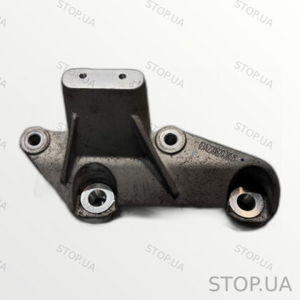 31686306 кронштейн переднего подрамника верхний правый Кронштейн переднего