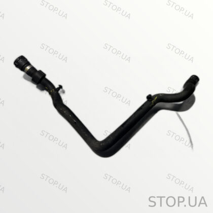 31686977 патрубок системы охлаждения двигателя Патрубок системы охлаждения