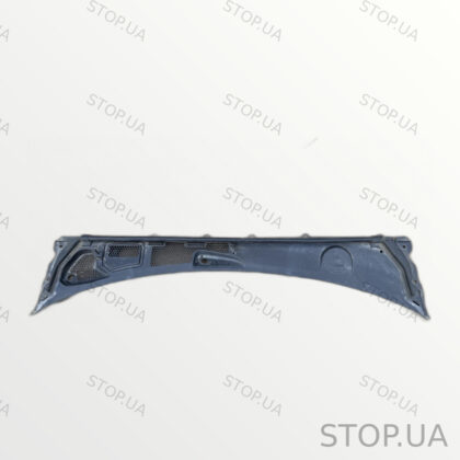 31694459 накладка под лобовое стекло Накладка под лобовое стекло (жабо) Pol