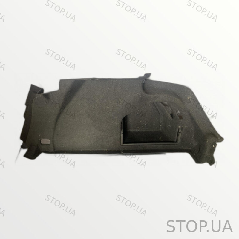 3C8867428J обшивка арки багажника правая Обшивка правой арки багажника Volk