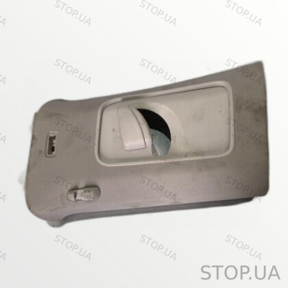 3C8868313 накладка центральной стойки левая Накладка левой центральной стой