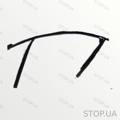 3CN837440B ущельнитель стекла двери передний правый Уплотнитель стекла пере