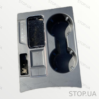 3CN864263F накладка центральной консоли Накладка центральной консоли (подст