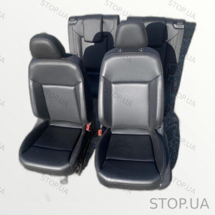 3CN881405 сиденье кожаное 3CN881405 Салон (сиденья) кожа 1 и 3 ряд Volkswag