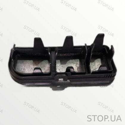 3QF820265 кронштейн воздушного канала левый 3QF820265 Кронштейн воздуховода