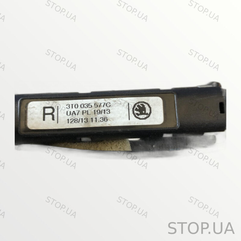 3T0035577C усилитель антенны правый с проводкой 3T0035577C Усилитель антенн — изображение 3