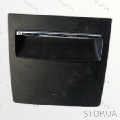 3T0863284A пепельница бардачка задняя Volkswagen Попельничка бардачка задня