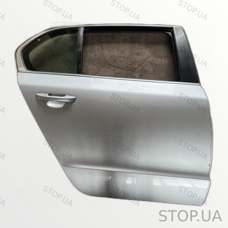 3T5833056 дверь задняя правая в сборе Дверь задняя правая в сборе Skoda Sup
