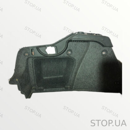 3T9867427 обшивка багажника левая Обшивка багажника левая Skoda Superb 2 08