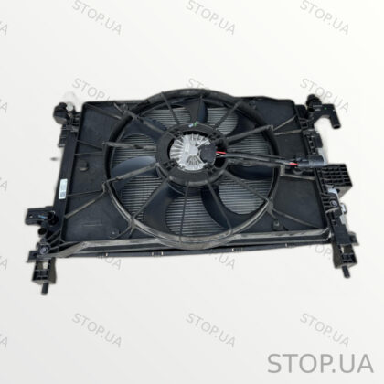 42566071 Касета радиатора охлаждения двигателя Chevrolet Bolt EUV (2022–202