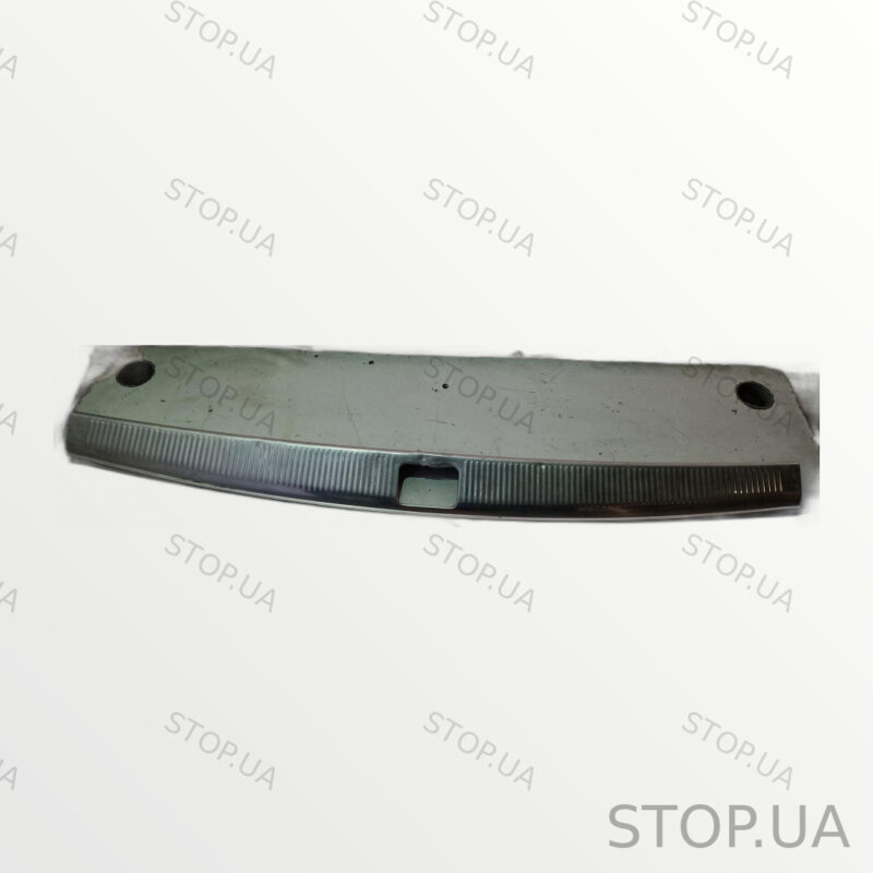 4B9864483 накладка в багажник Накладка в багажник хром Audi A6 C5 SKU 4B986