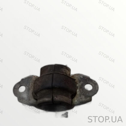 4D0411336D кронштейн стабилизатора передний Кронштейн переднего стабилизато