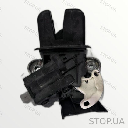 4F5827505 замок крышки багажника Замок крышки багажника Volkswagen Passat C