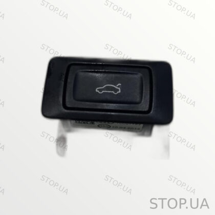 4G0959831A кнопка открытия багажника Кнопка открытия багажника Audi Q5 12-1
