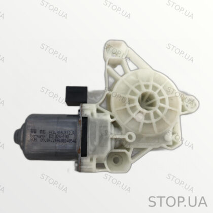 4K0959812A моторчик стеклоподъемника передний правый 4K0959812A Моторчик ст