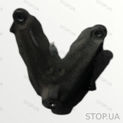 4KE599307A кронштейн заднего электродвигателя левый Кронштейн заднего элект